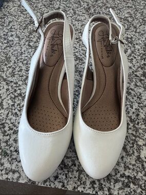 Life Stride White Women's Slingback Flats